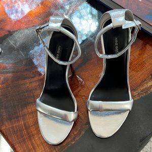 Nine West women’s TEEYA3